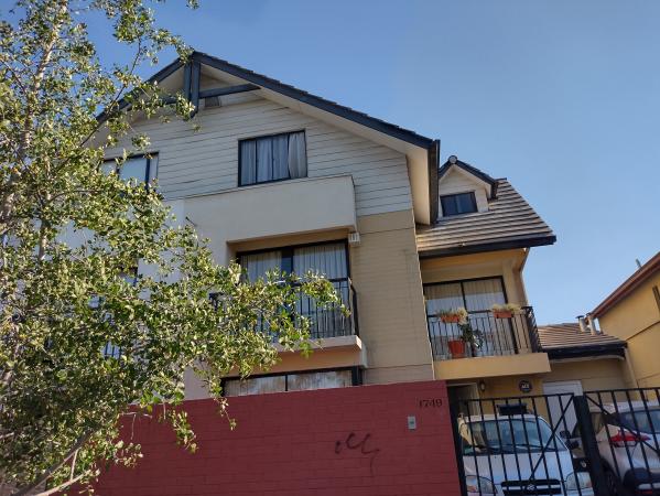 SE VENDE CASA EN MAIPÚ, 3 DOR
