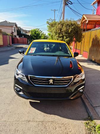 PEUGEOT 301 MODELO ALLURE