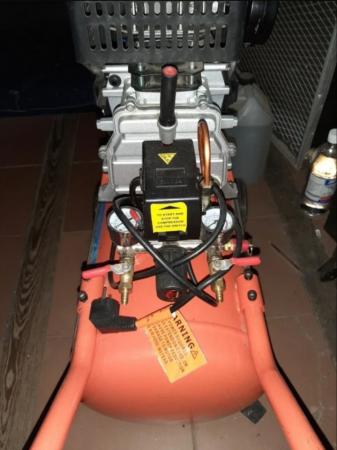 COMPRESOR DE AIRE  3.5HP   60LITRO