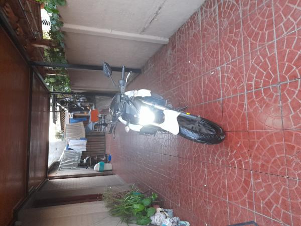 SE VENDE FZ 25 