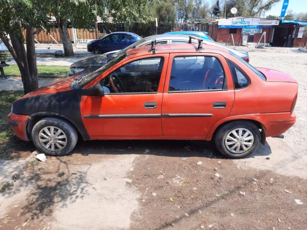 VENDO CHEVROLET CORSA AÑO 99