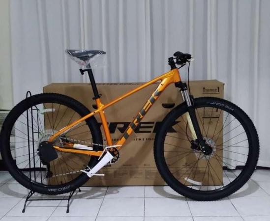 VENTA DE BODEGA BICICLETAS TREK