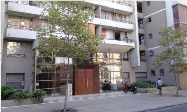 ARRIENDO CÓMODO Y CÉNTRICO DEPARTAMENTO