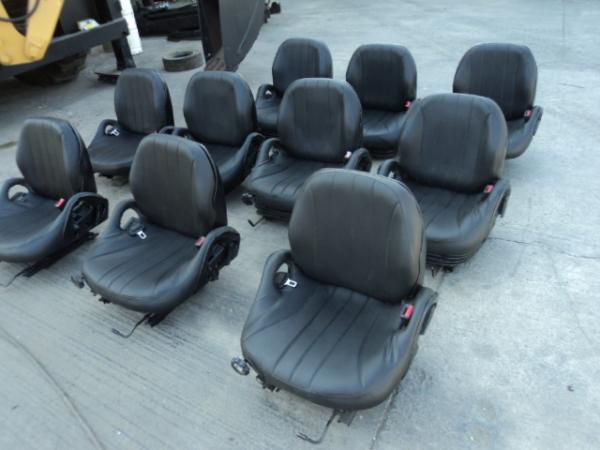 VENTA DE ASIENTO  GRÚA HORQUILLA 