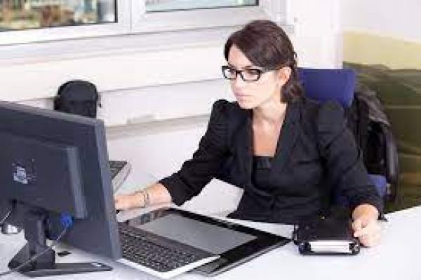 SE NECESITA AYUDANTE ADMINISTRATIVA 