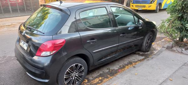 SE VENDE PEUGEOT 207  MOTOR 1,6