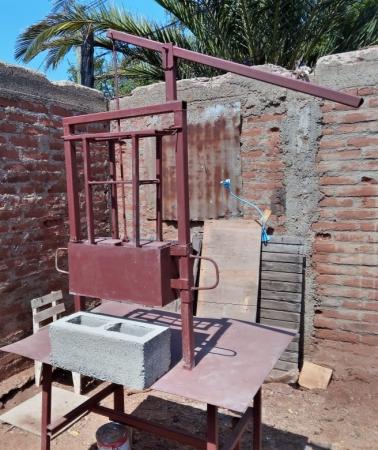 MAQUINA PARA HACER BLOQUES DE HORMIGÓN 