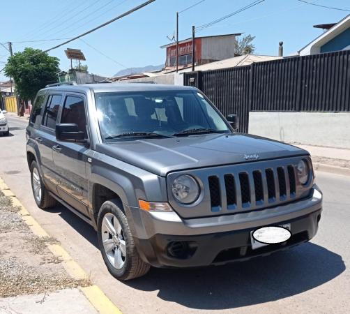 SE VENDE JEEP MODELO PATRIOT 2013 - FULL