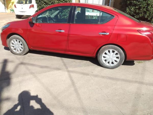 RADIO TAXI EJECUTIVO NISSAN VERSA 2015