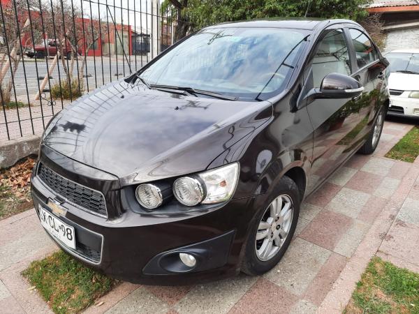 VENDO CHEVROLET SONIC 2015