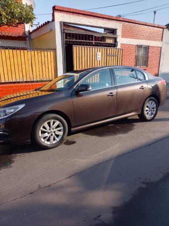 TAXI EJECUTIVO RENAULT INCLUYE LOS DERECHOS 