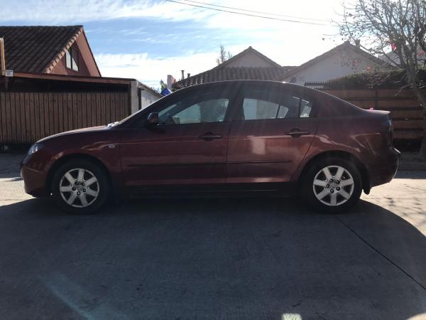 MAZDA 3 SEDÁN