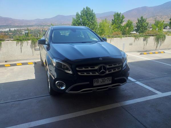 MERCEDES BENZ GLA 200