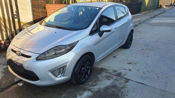 FORD FIESTA TITANIUM  1.6