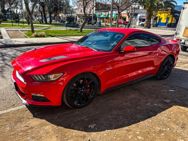 FORD MUSTANG GT