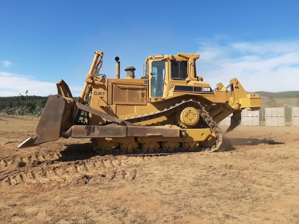 ARRIENDO BULLDOZER D8 CATERPILLAR