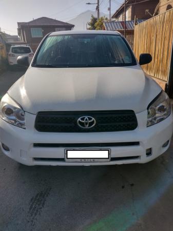 SE VENDE TOYOTA RAV4 2008 4X2 