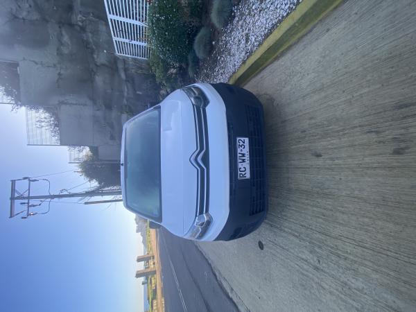 VENDO CITROEN BERLINGO 2021, 16,500KM.  