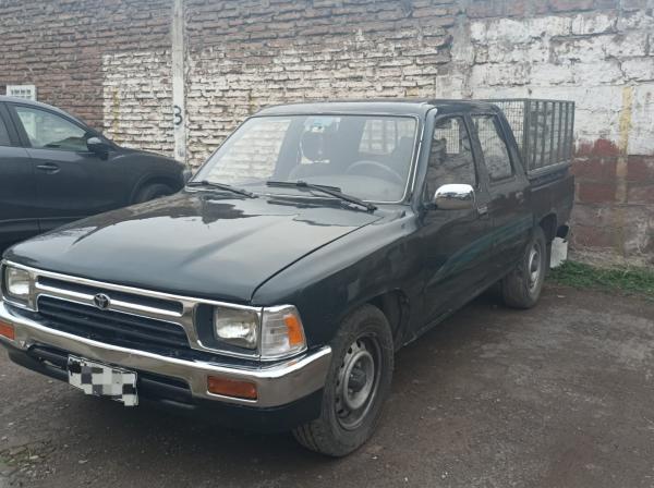 CAMIONETA TOYOTA HILUX D/C 1995