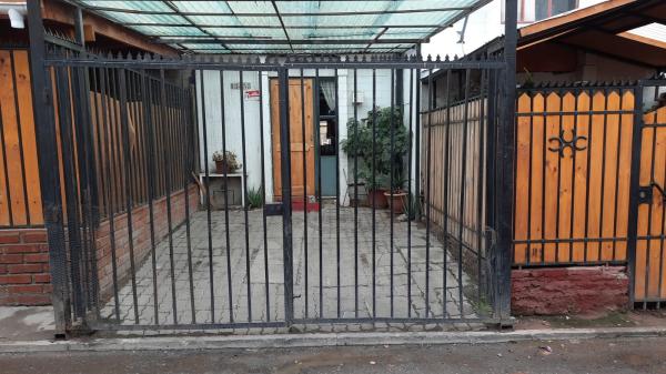 VENDO CASA LO BARNECHEA 