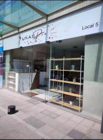 VENDO LOCAL DE MANICURE