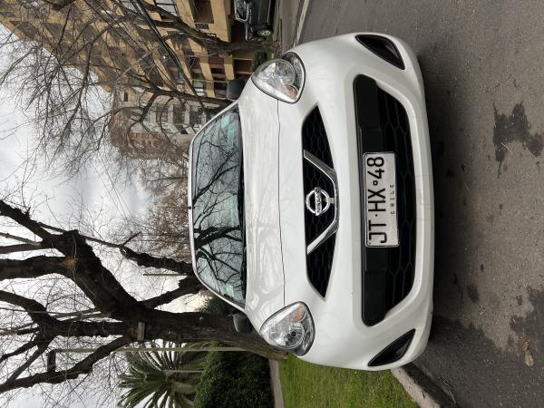 VENDO MI NISSAN MARCH