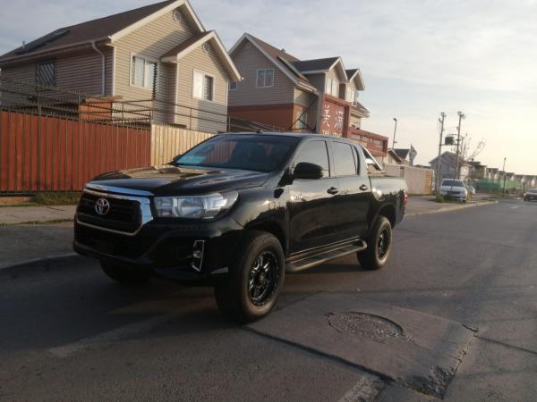 TOYOTA HILUX 2019 