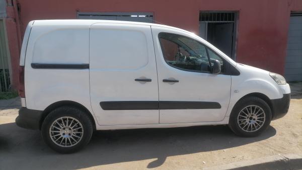 SE VENDE PEUGEOT PARTNER 1.6 HDI AA ES 