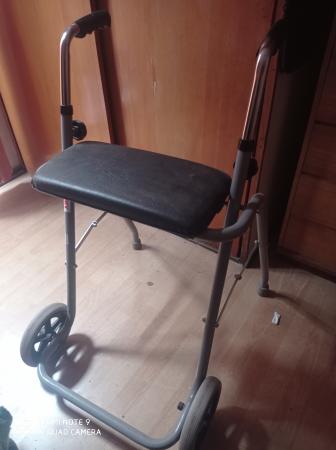 VENDO ANDADOR