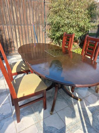 VENDO COMEDOR 