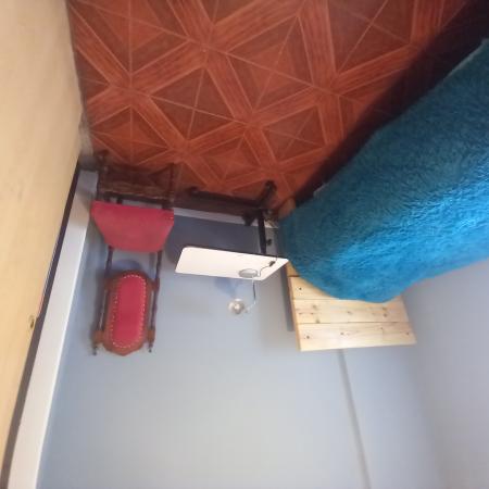 ARRIENDO PIEZA METRO LAS REJAS