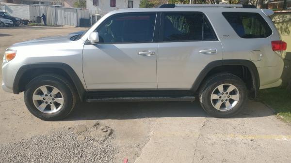 TOYOTA 4RUNNER SR5 4X2