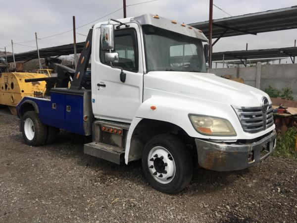 VENDO CAMION DE REMOLQUE