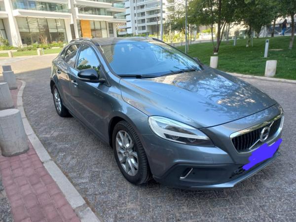 VOLVO V40 CROSS COUNTRY 2.0 D2