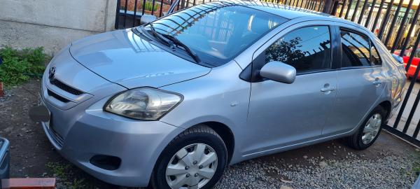 TOYOTA YARIS 1.5 AÑO 2008