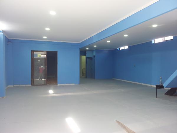 GALPON CON OFICINA ARRIENDO 