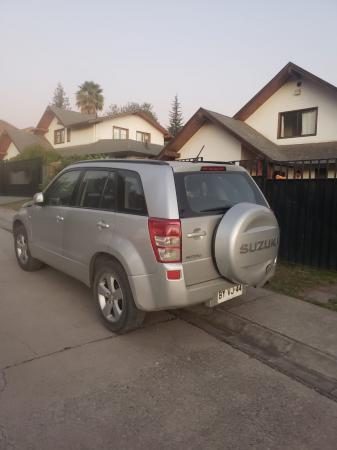 SUZUKI GRAND NOMADE 2010