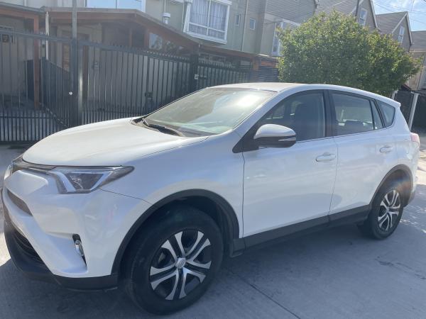 VENDO RAV4 ÚNICA DUEÑA 