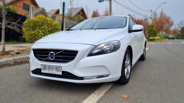 SE VENDE VOLVO AÑO 2016 V40 T4 2.0 CC 