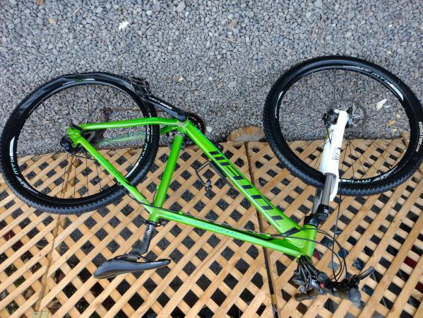 VENDO BICICLETA 