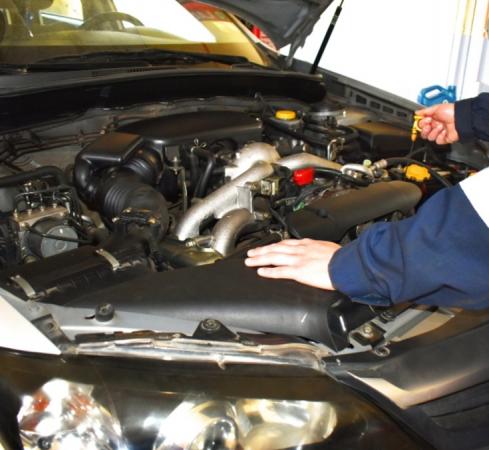 AYUDANTE MECANICO AUTOMOTRIZ 