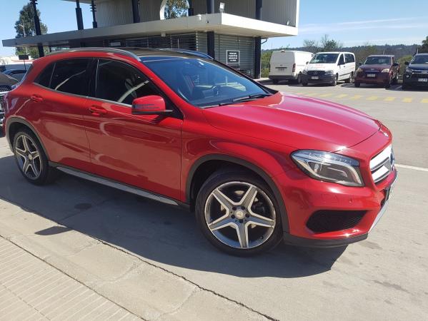 MERCEDES BENZ GLA 250 4 MATIC