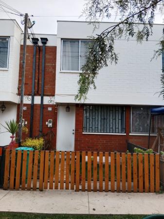 LINDA CASA DE 2 PISOS EN LA COMUNA DE SAN BERNARDO