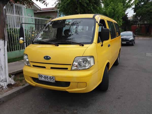 FURGON ESCOLAR KIA BESTA 2.7