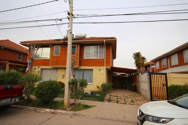 SE VENDE CÓMODA CASA