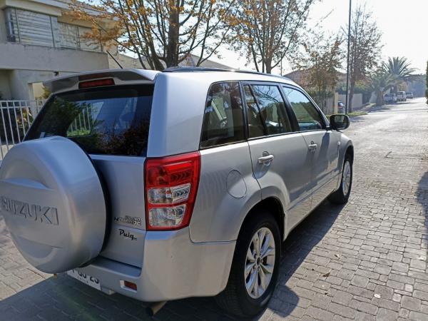 VENDO SUZUKI GRAND NOMADE 2.4 GLX SPORT 2013