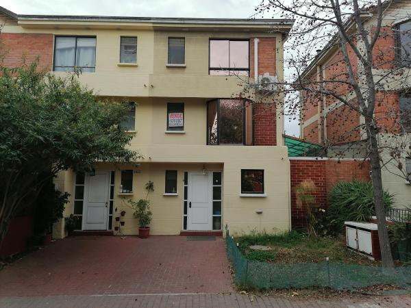 CASA CONDOMINIO BARRIO LOS INGLESES 