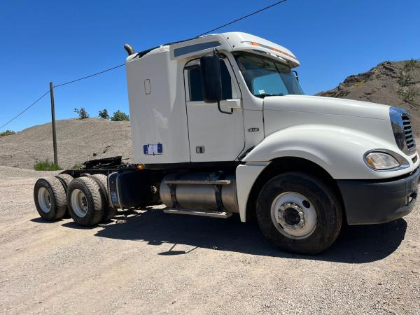 FREIGHTLINER CL120 6X4 545 MIL KM 2014
