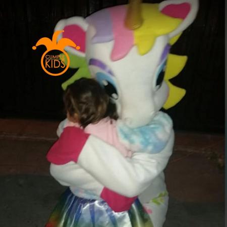 SALUDO EXPRESS DE UN MAGICO UNICORNIO