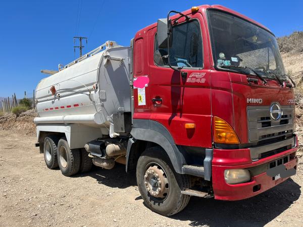 CAMION ALJIBE HINO 20.000 LITROS 2013